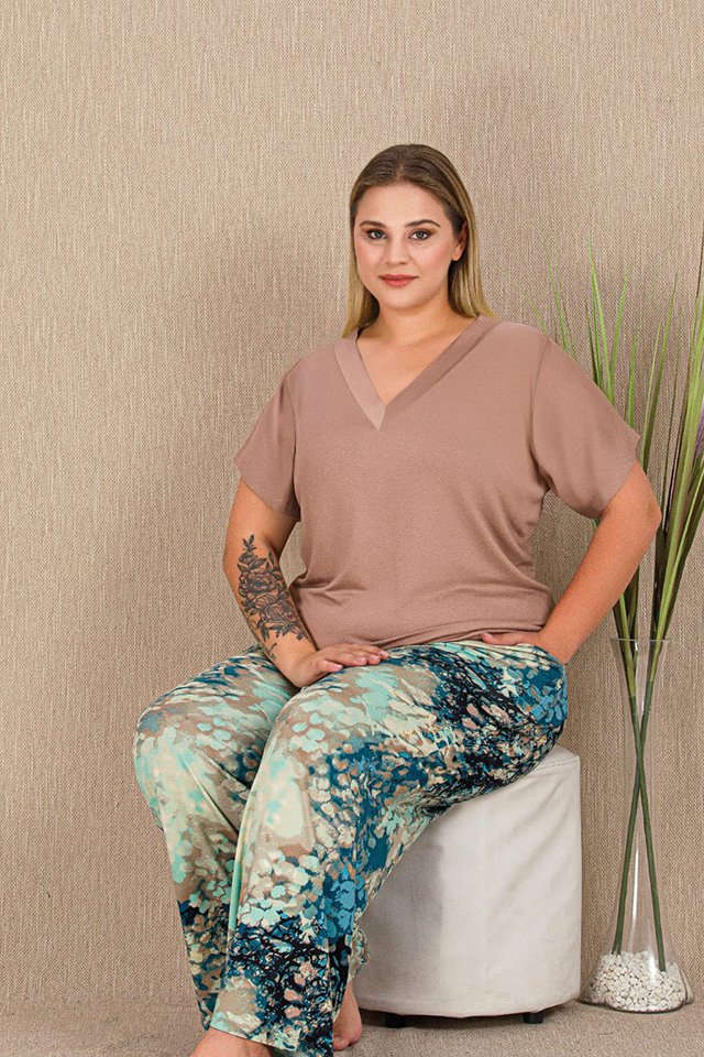 Altı Desenli Büyük Beden Bayan Pijama Takımı