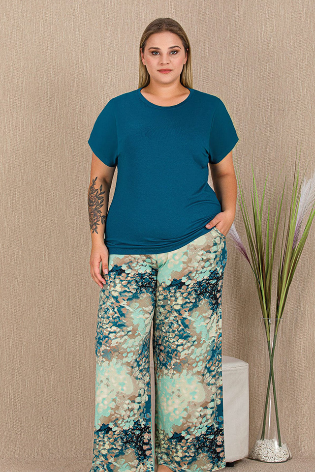 Altı Desenli Geniş Büyük Beden Bayan Pijama Takımı