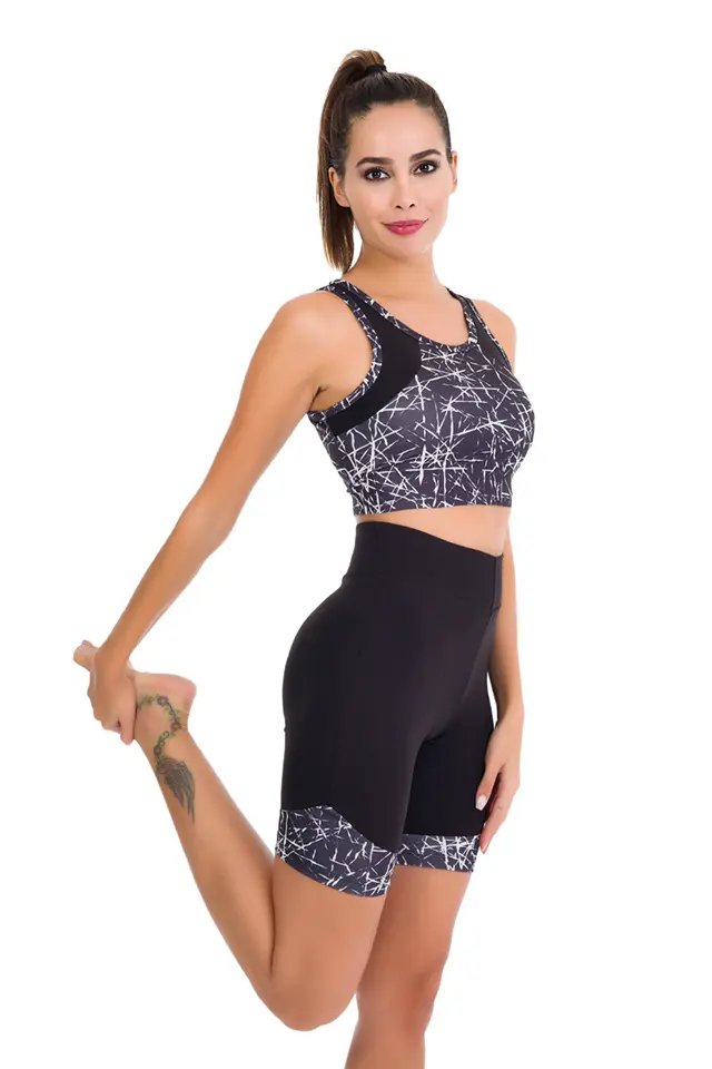 Beyazlı Bayan Fitness Şort Büstiyer Takım