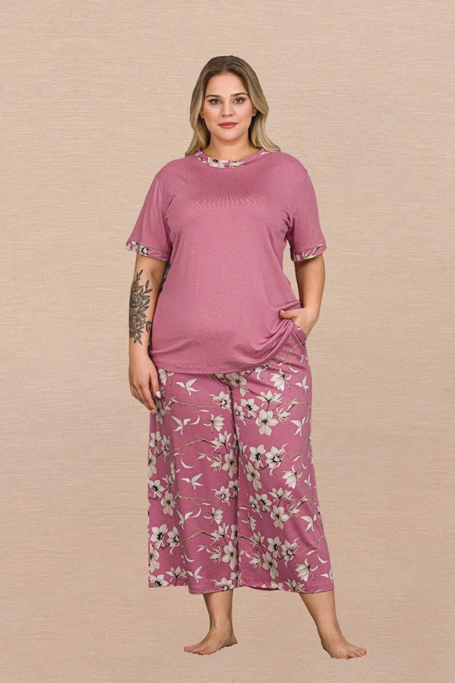 Çiçekli Altı Geniş Büyük Beden Bayan Pijama Takımı