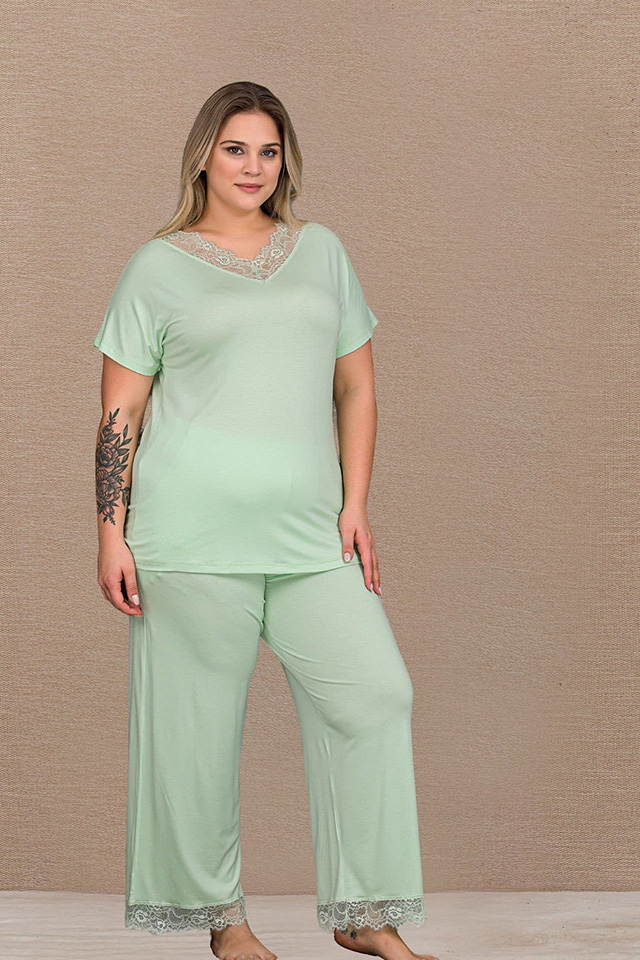 Dantel Yaka Fıstık Yeşil Büyük Beden Bayan Pijama Takımı